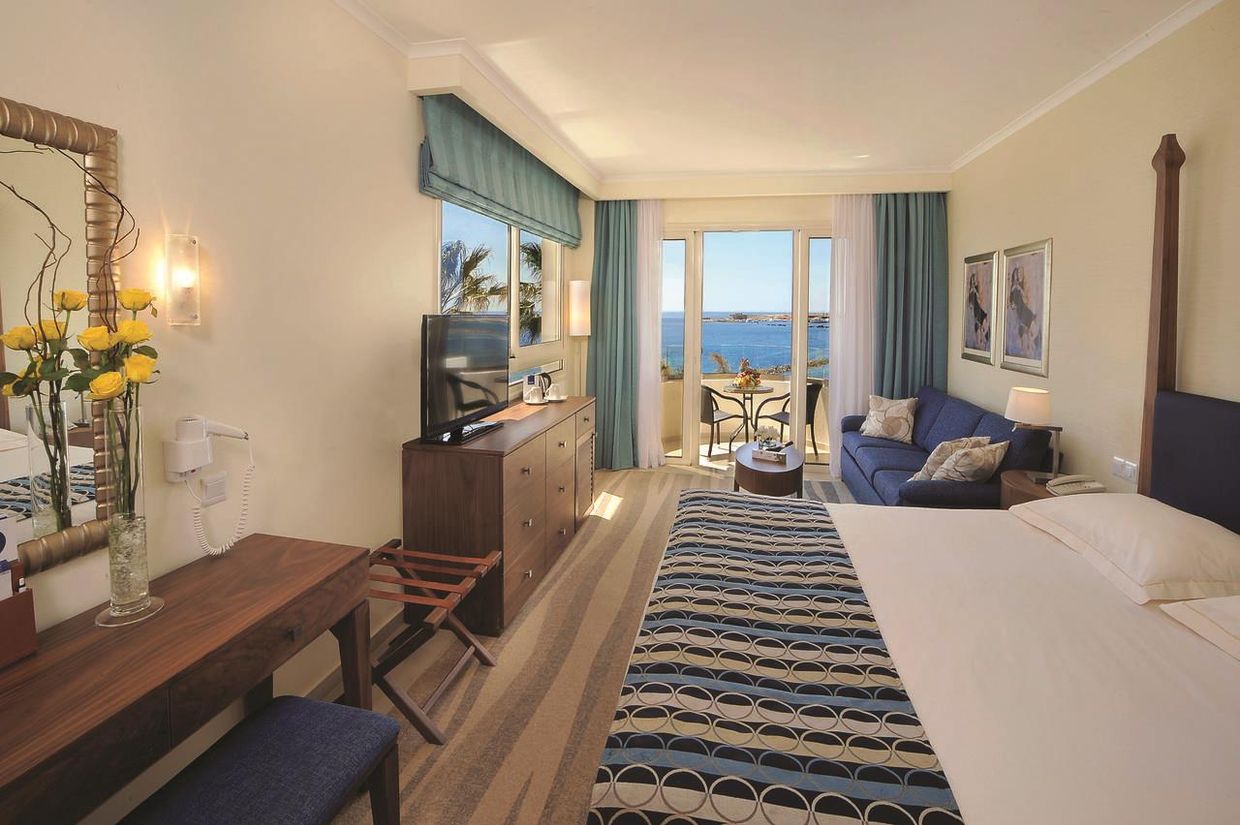 ALEXANDER THE GREAT BEACH HOTEL - 9