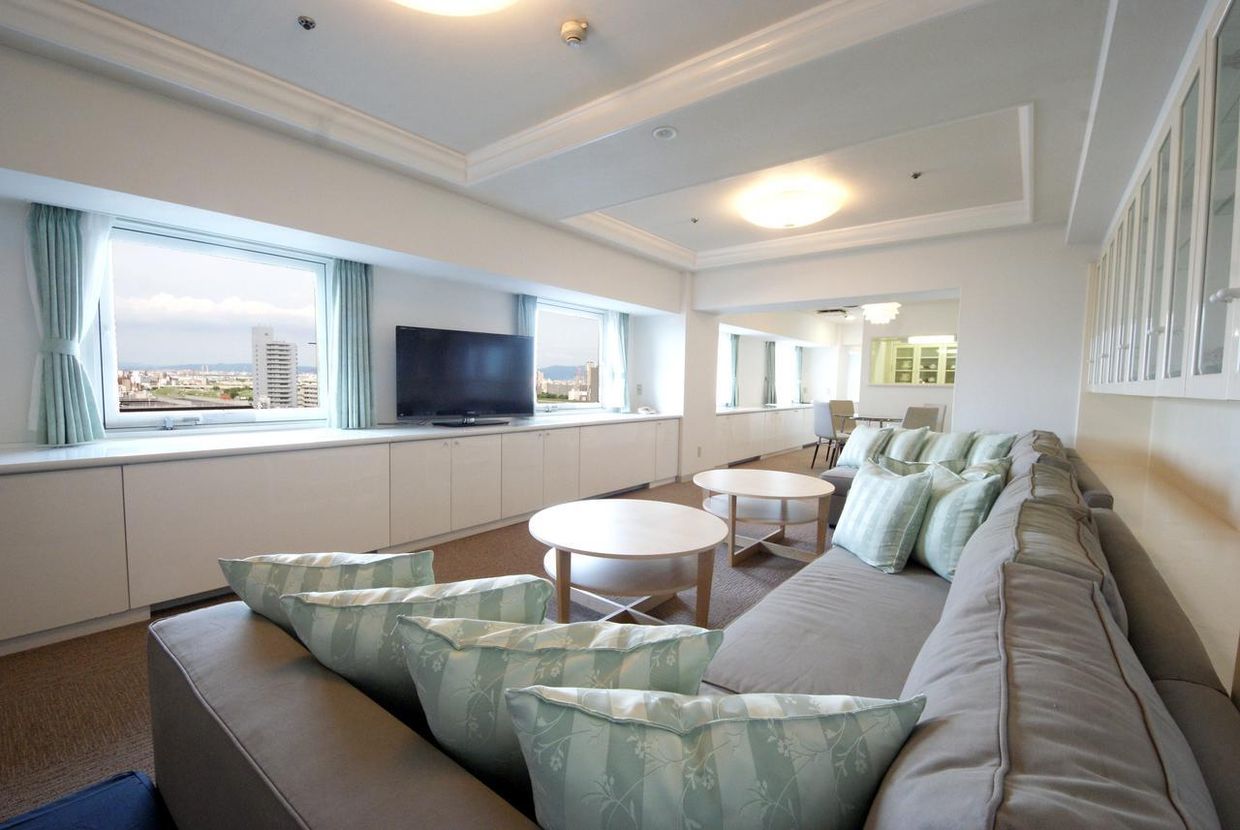 HOTEL PLAZA OSAKA - 1