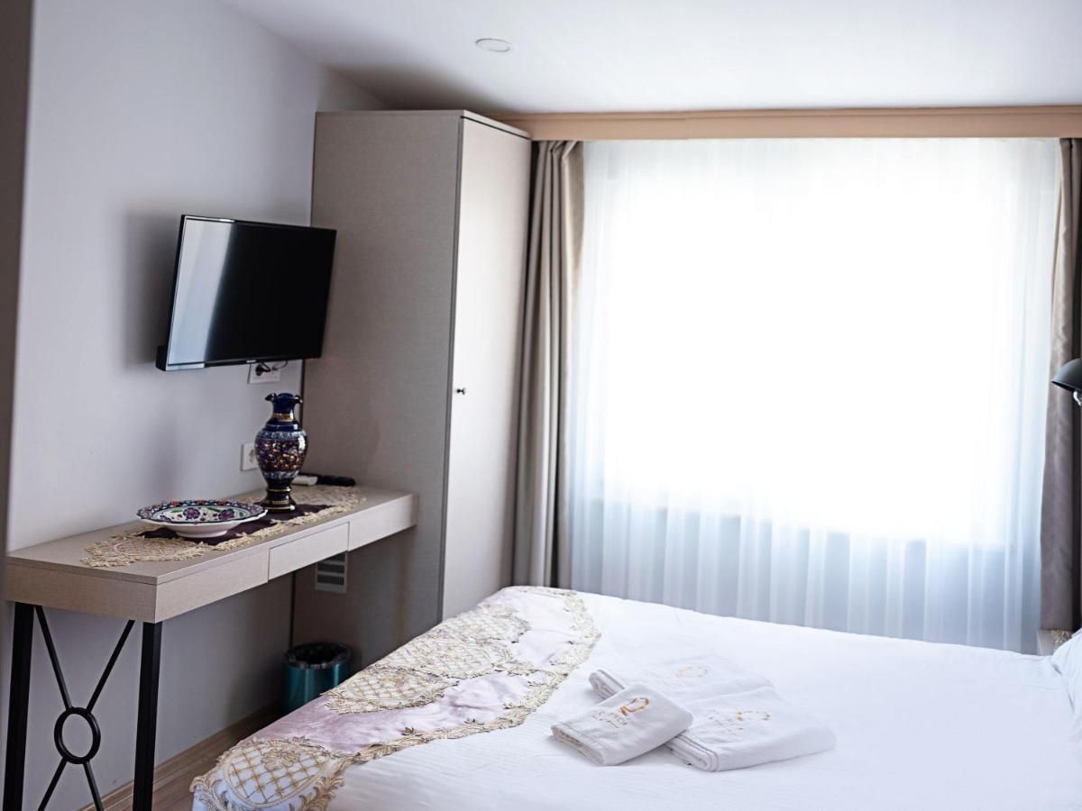 The Lola Hotel   - 18