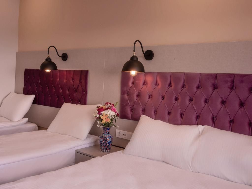 The Lola Hotel   - 10