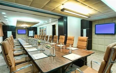 THE LEELA HOTEL (ex. HALO HOTEL) - 16