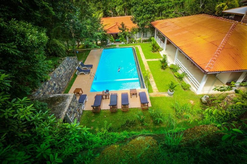 BEACH GROVE VILLAS - 1