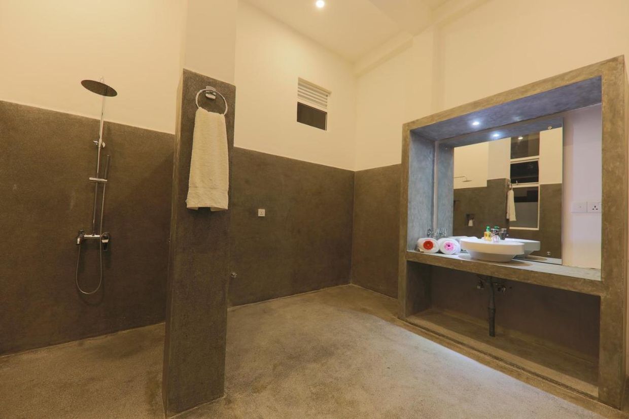 BEACH GROVE VILLAS - 10