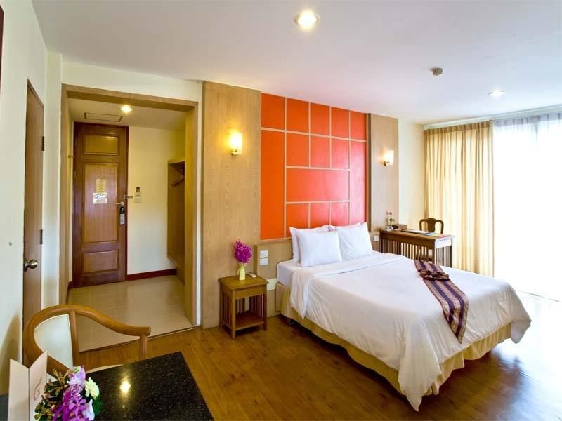 EASTERN GRAND PALACE - 14