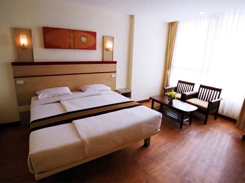 EASTERN GRAND PALACE - 15