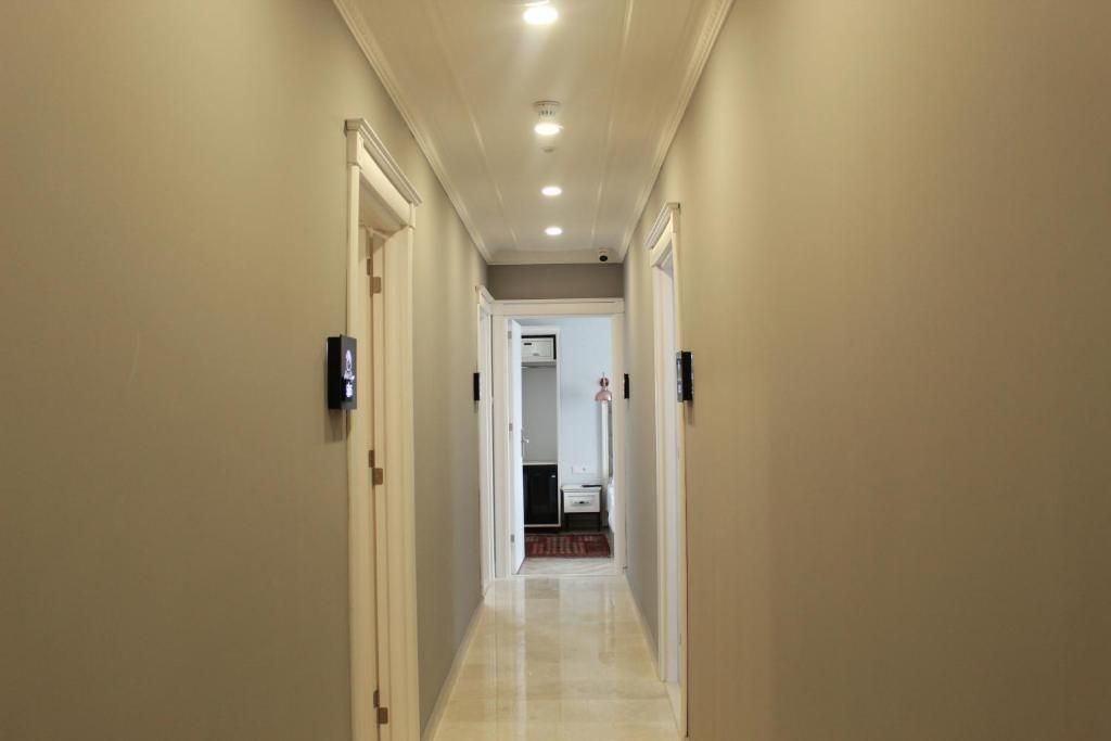 Good Night Hotel - 3