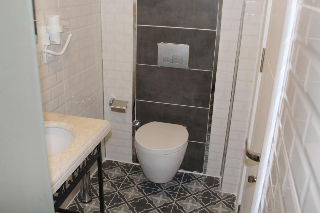 Good Night Hotel - 10