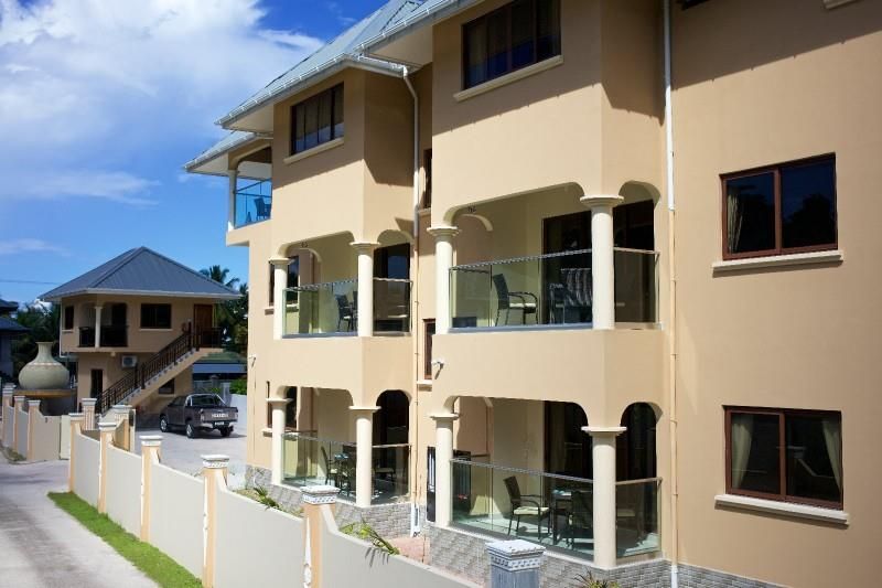 STONE SELF CATERING - 2