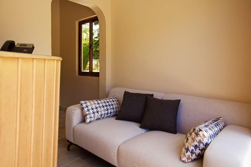 STONE SELF CATERING - 8