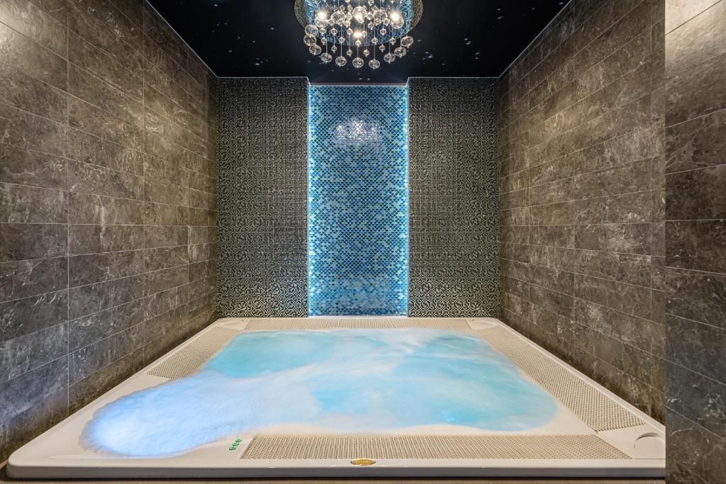 КРАВТ НЕВСКИЙ ОТЕЛЬ и СПА - 5