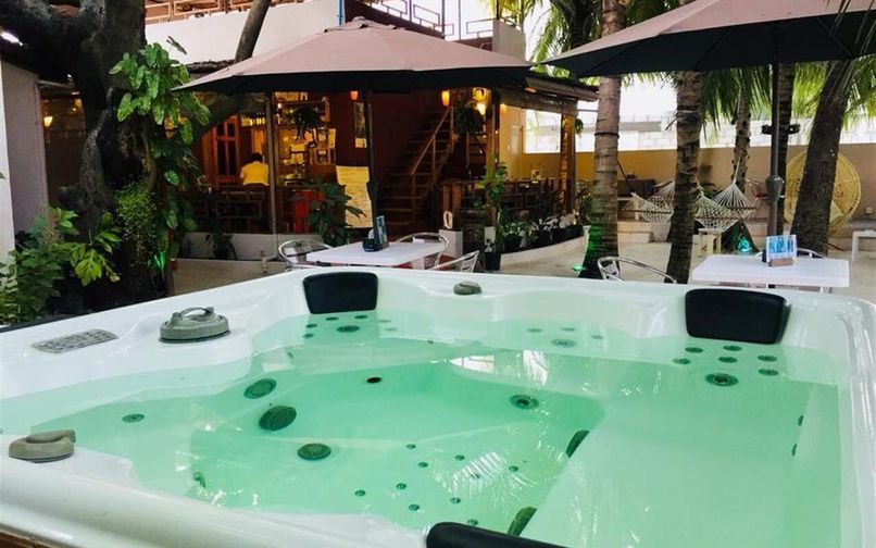 STINGRAY BEACH INN - 2