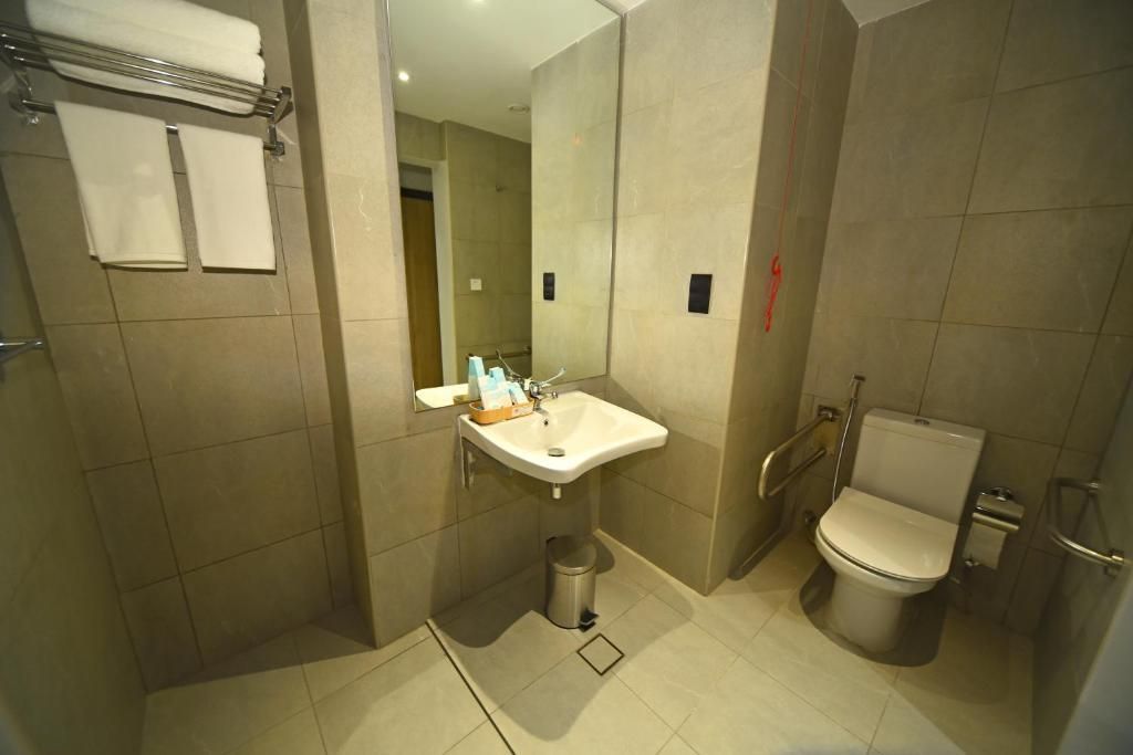 KINGSGATE CANAL HOTEL - 4