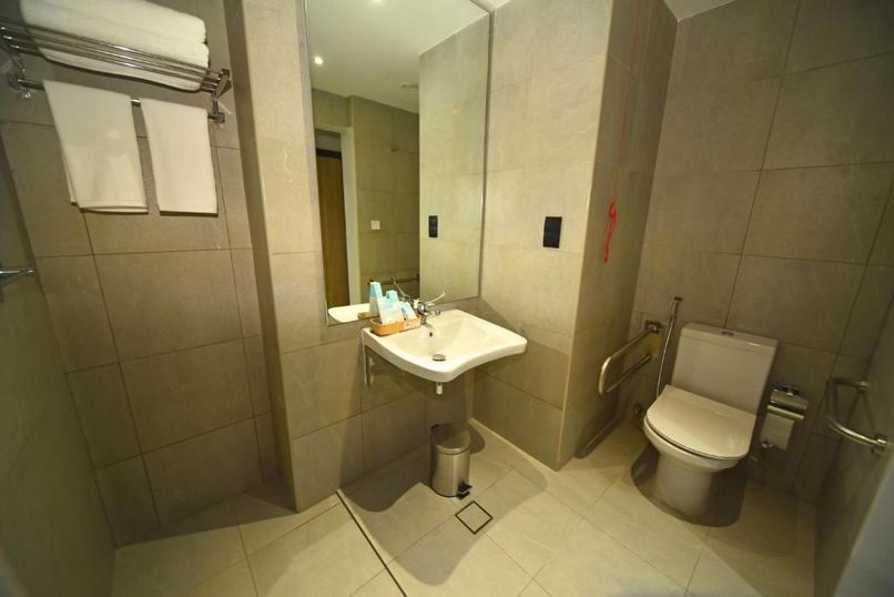 KINGSGATE CANAL HOTEL - 4