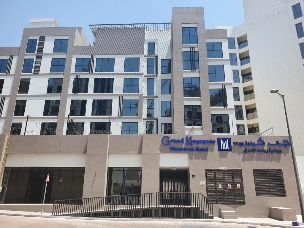 GRAND KINGSGATE WATERFRONT HOTEL DUBAI BY MILLENIUM - 1