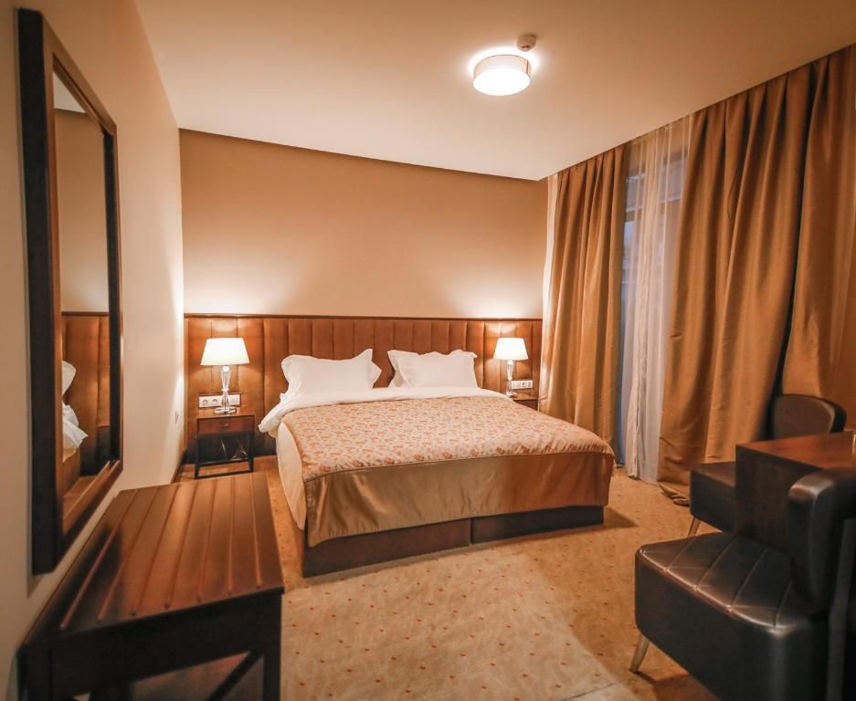 ELEA OLD TBILISI - 3