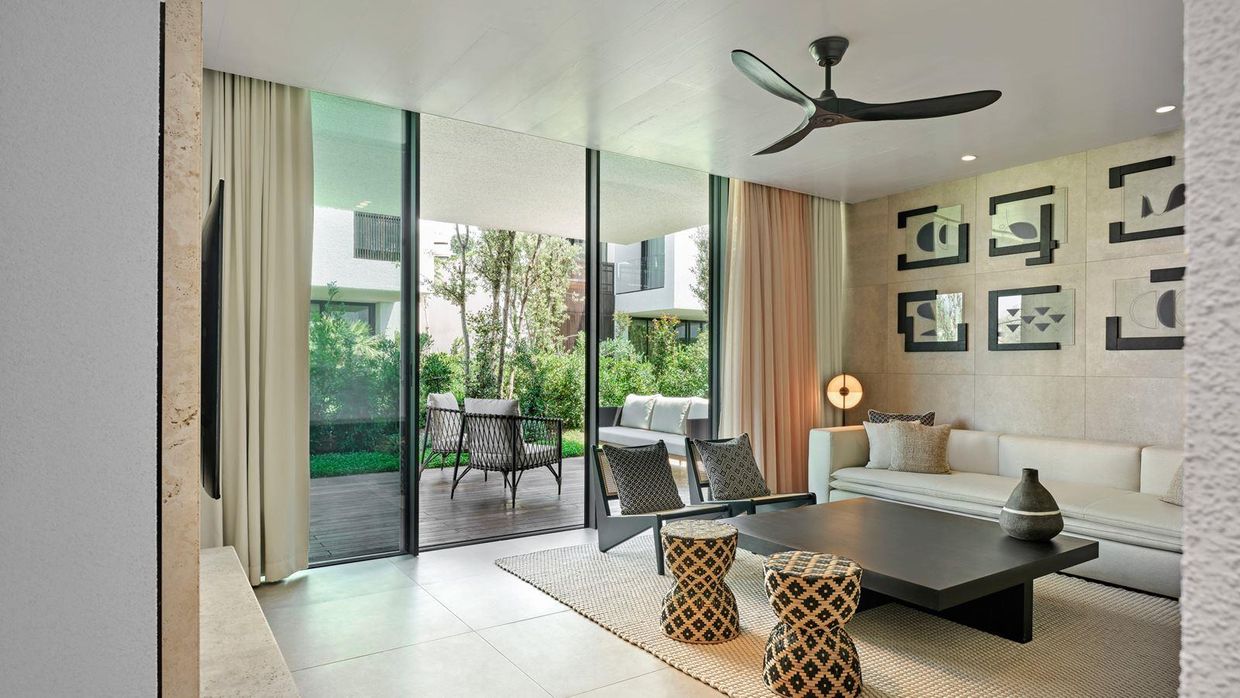 Caja by Maxx Royal - 17