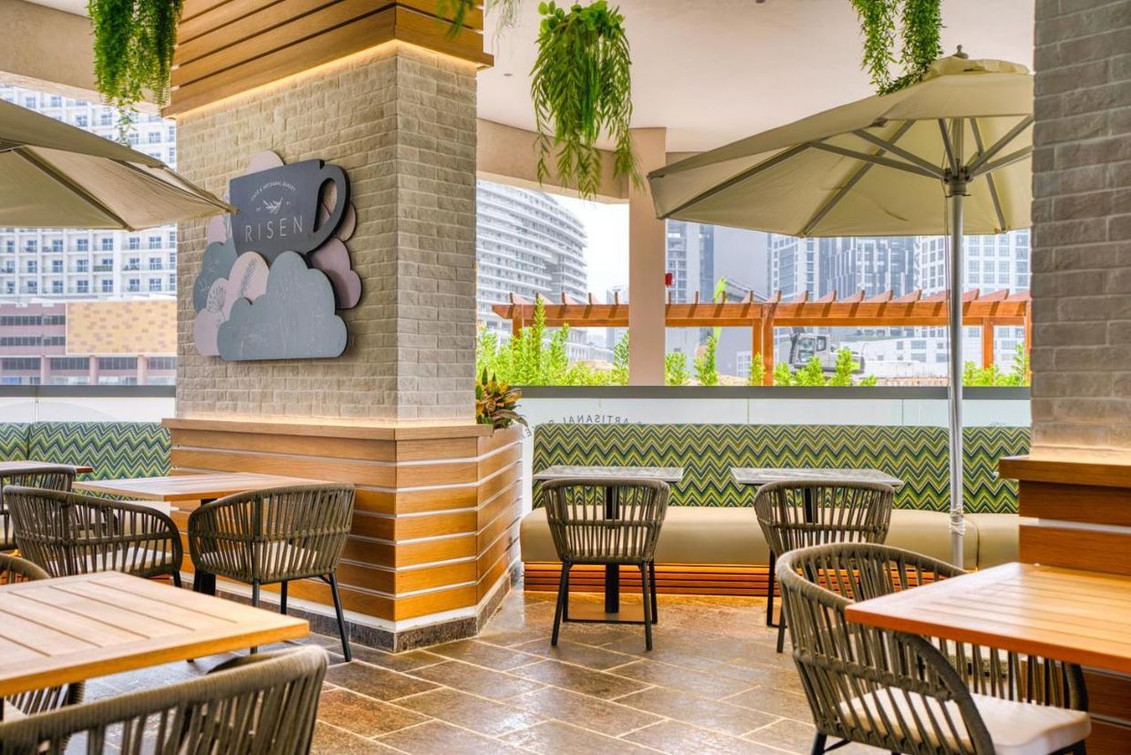 THE FIRST COLLECTION BUSINESS BAY - 21