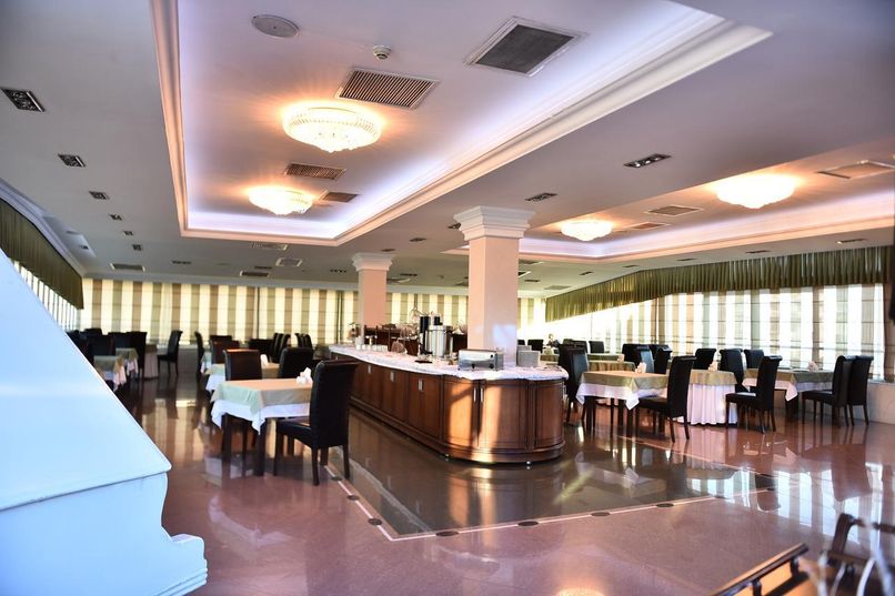 ERA PALACE - 4