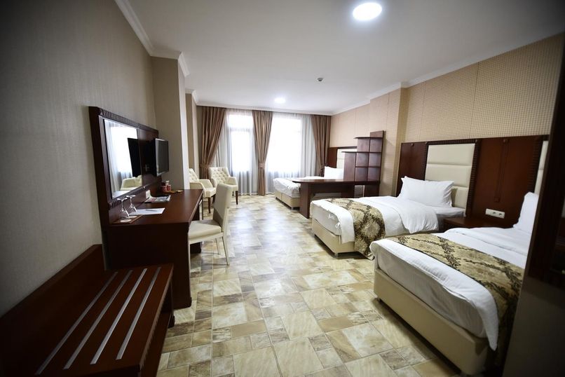 ERA PALACE - 6