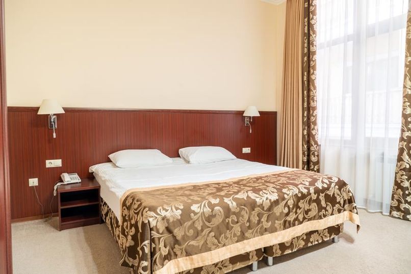 БУГАРЬ, отель - 2