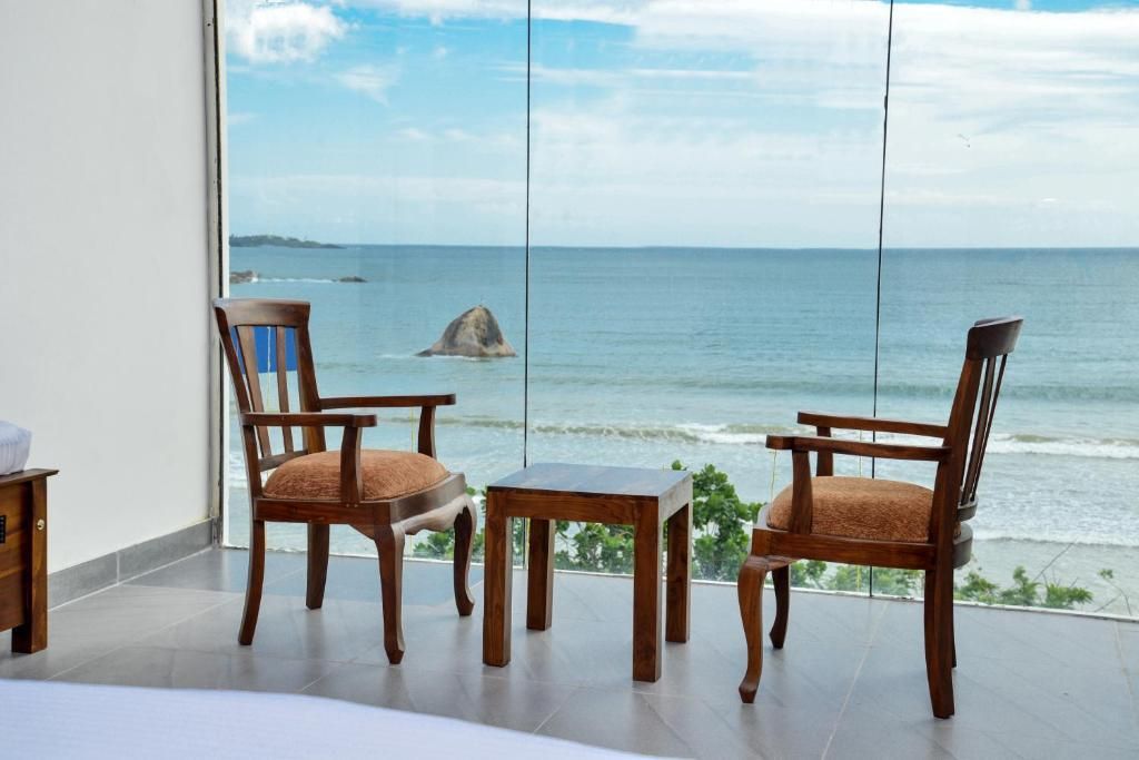 CENTHARA BEACH HOTEL GUESTHOUSE - 31