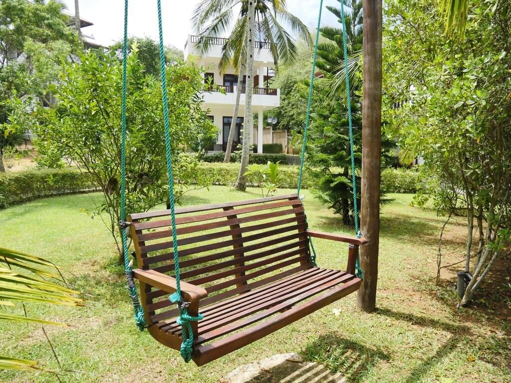 HIDEAWAY LODGE & RESTURANT - 16