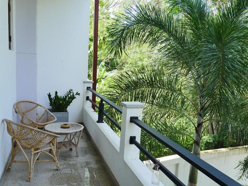 HIDEAWAY LODGE & RESTURANT - 4