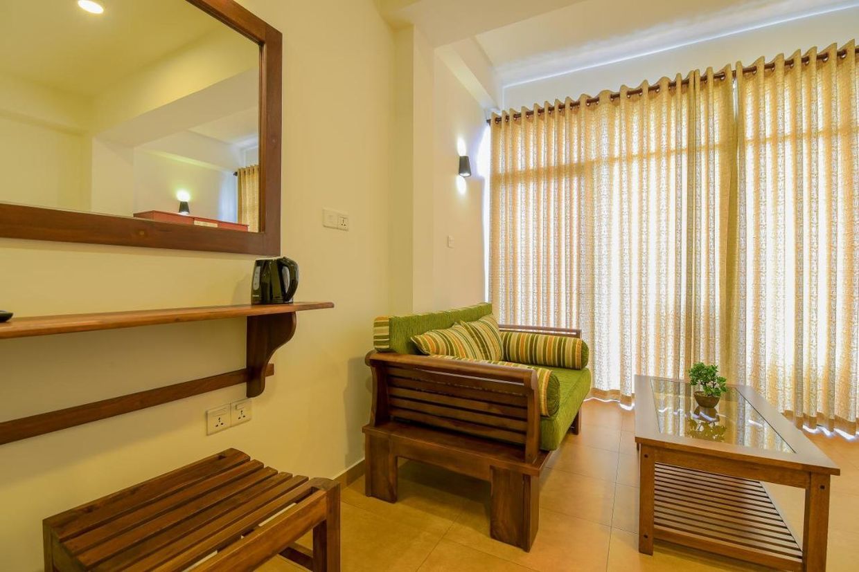 CHAAYA INN HOTEL - 4