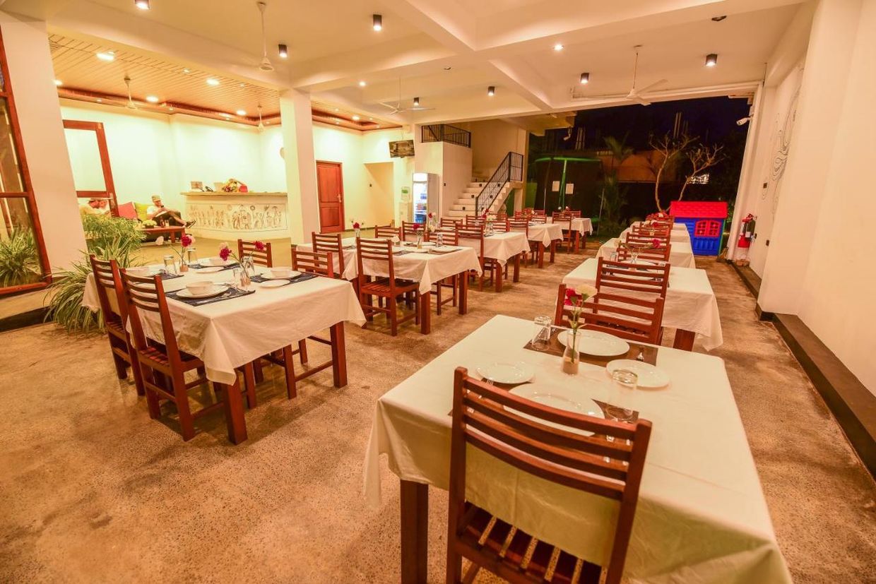 CHAAYA INN HOTEL - 8