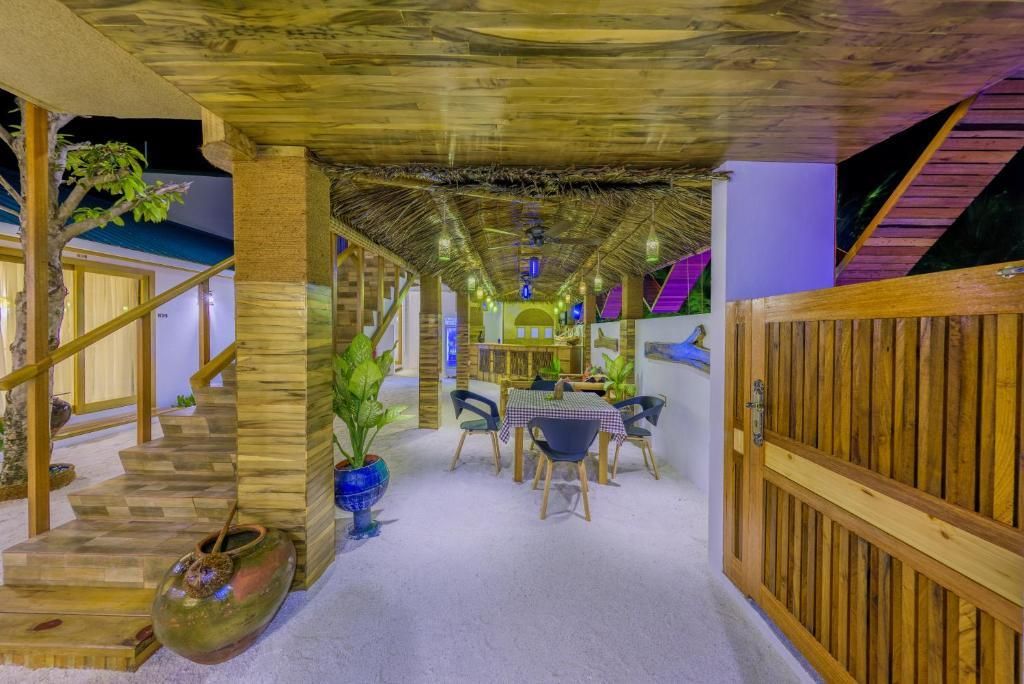 AMEERA DHIFFUSHI - 24