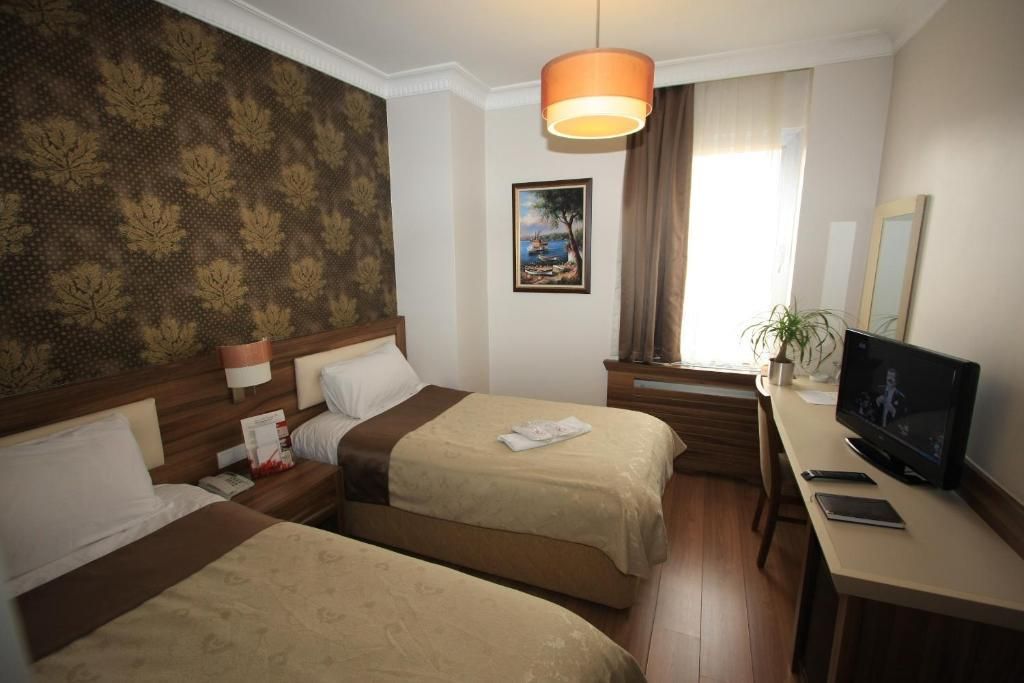 My Rose Hotel - 12