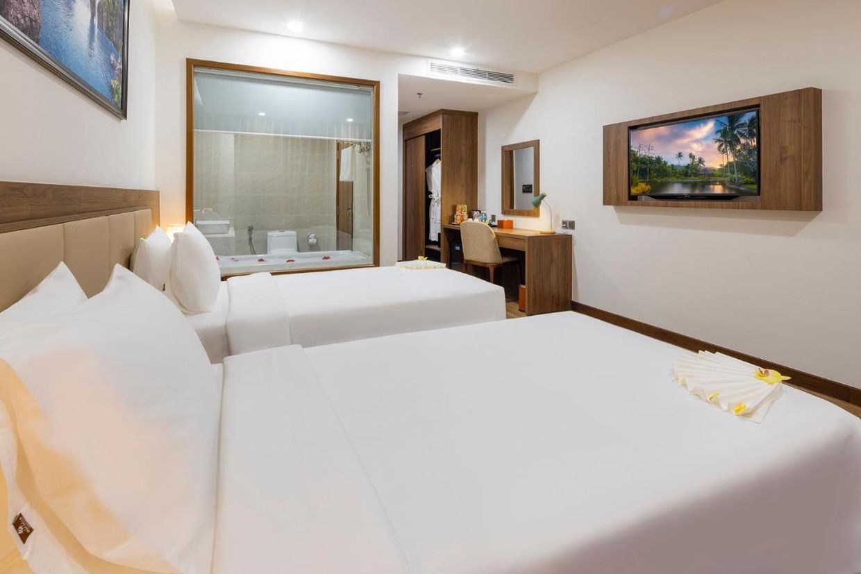 MIRACLE LUXURY HOTEL - 14