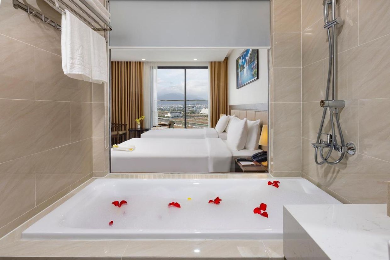 MIRACLE LUXURY HOTEL - 15