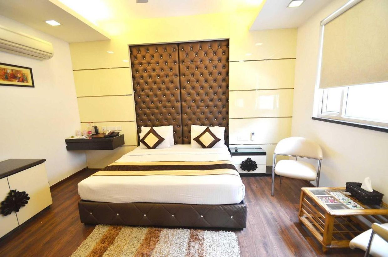 METRO VIEW NEW DELHI - 13