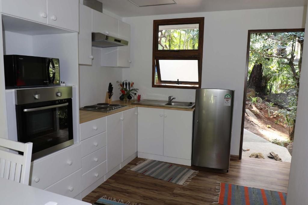 CASHEW NUT GROVE CHALETS - 3