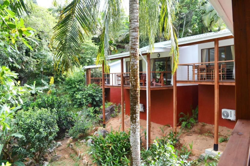 CASHEW NUT GROVE CHALETS - 5