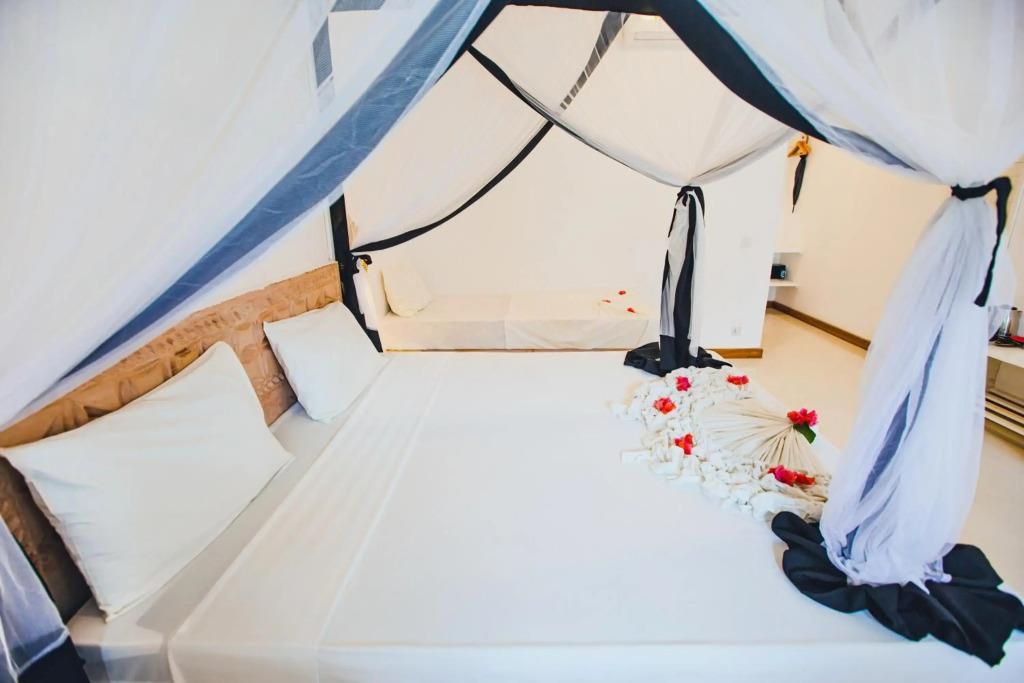 AHG SUN BAY MLILILE BEACH HOTEL - 4