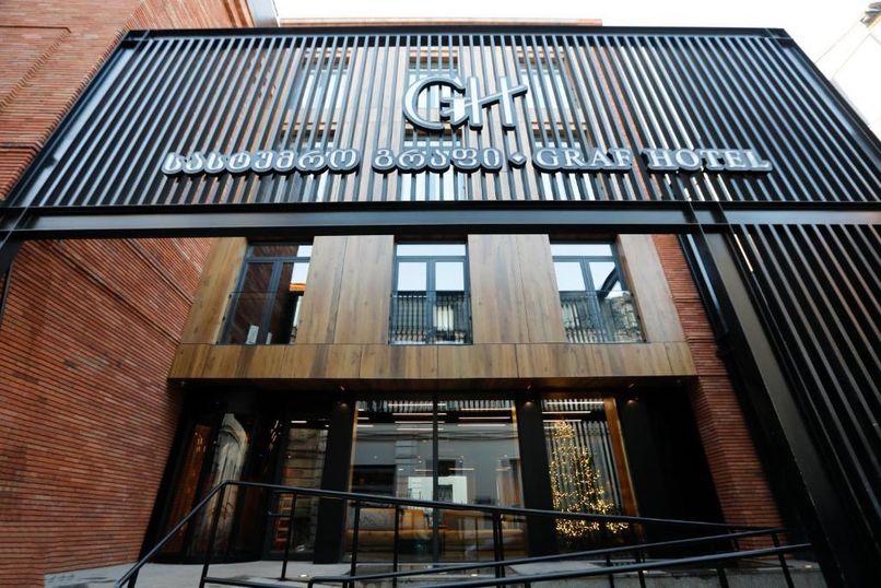 GRAF HOTEL - 5