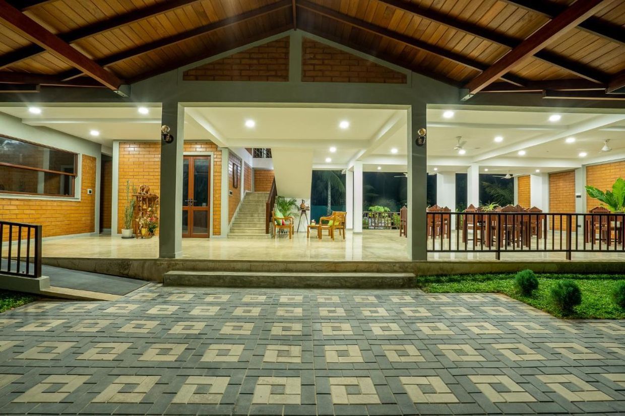 ANURAS ELEPHANT - 18