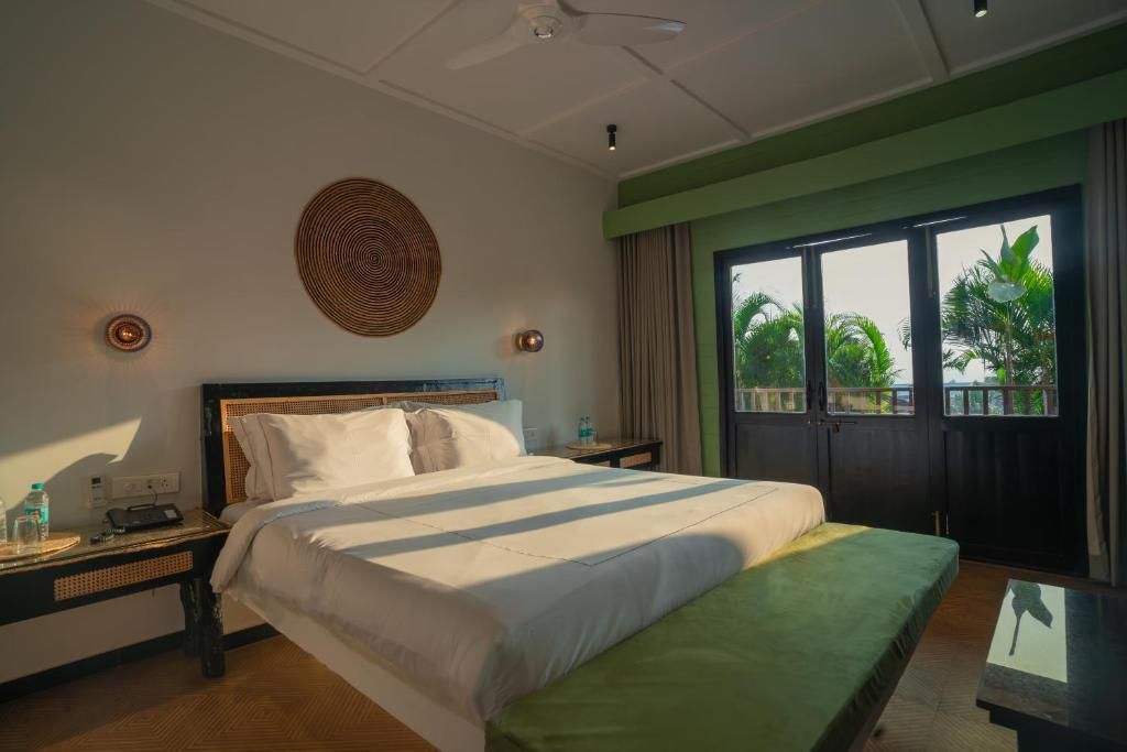 CRESCENT RESORT (ex. OXYGEN RESORT) - 23