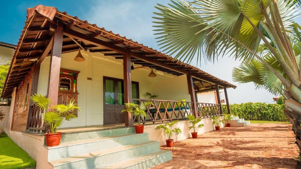 CRESCENT RESORT (ex. OXYGEN RESORT) - 29