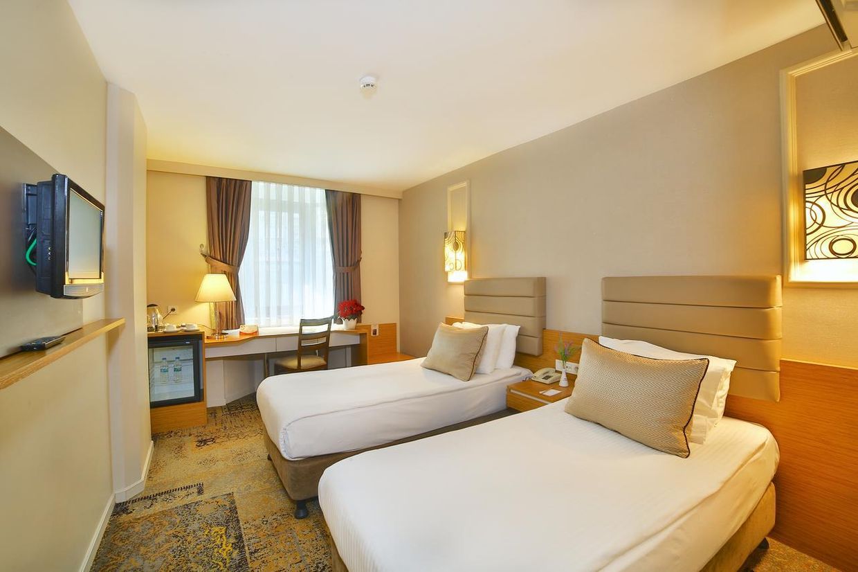 All Seasons Hotel - 32