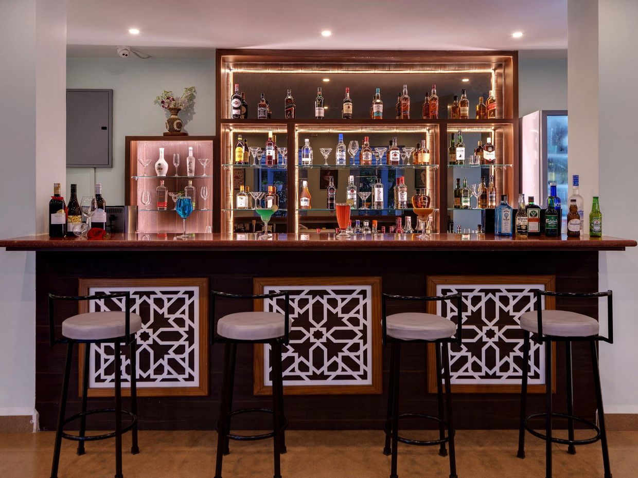 AM HOTEL KOLLECTION :DE GARLAND - 21