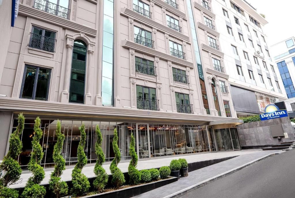 Days Inn By Wyndham Bomonti - 1