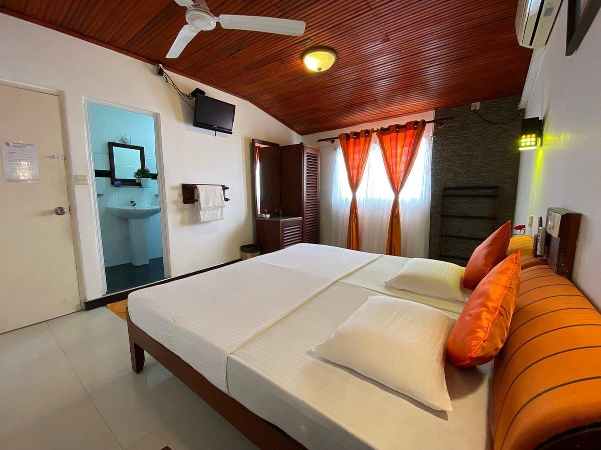 BEACH WALK HOTEL - 10