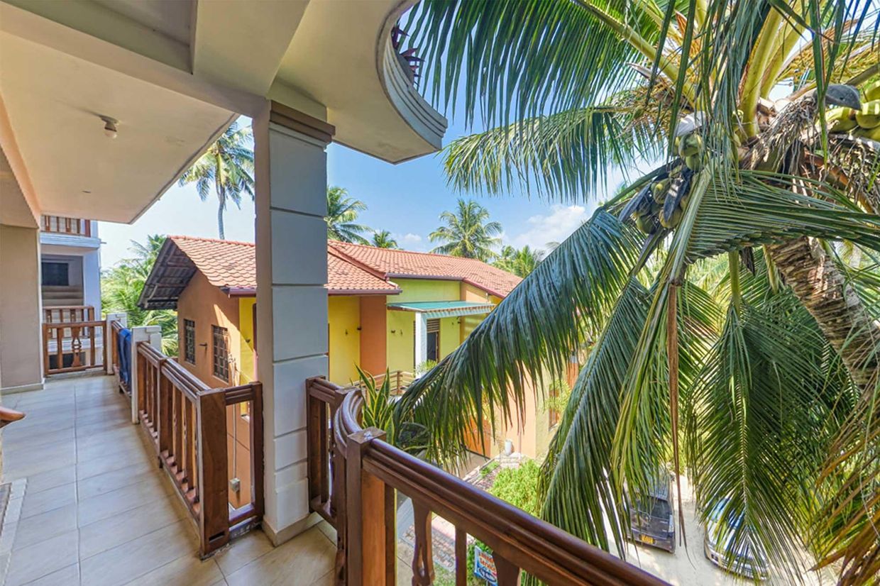 SKY GARDEN HOTEL - 36