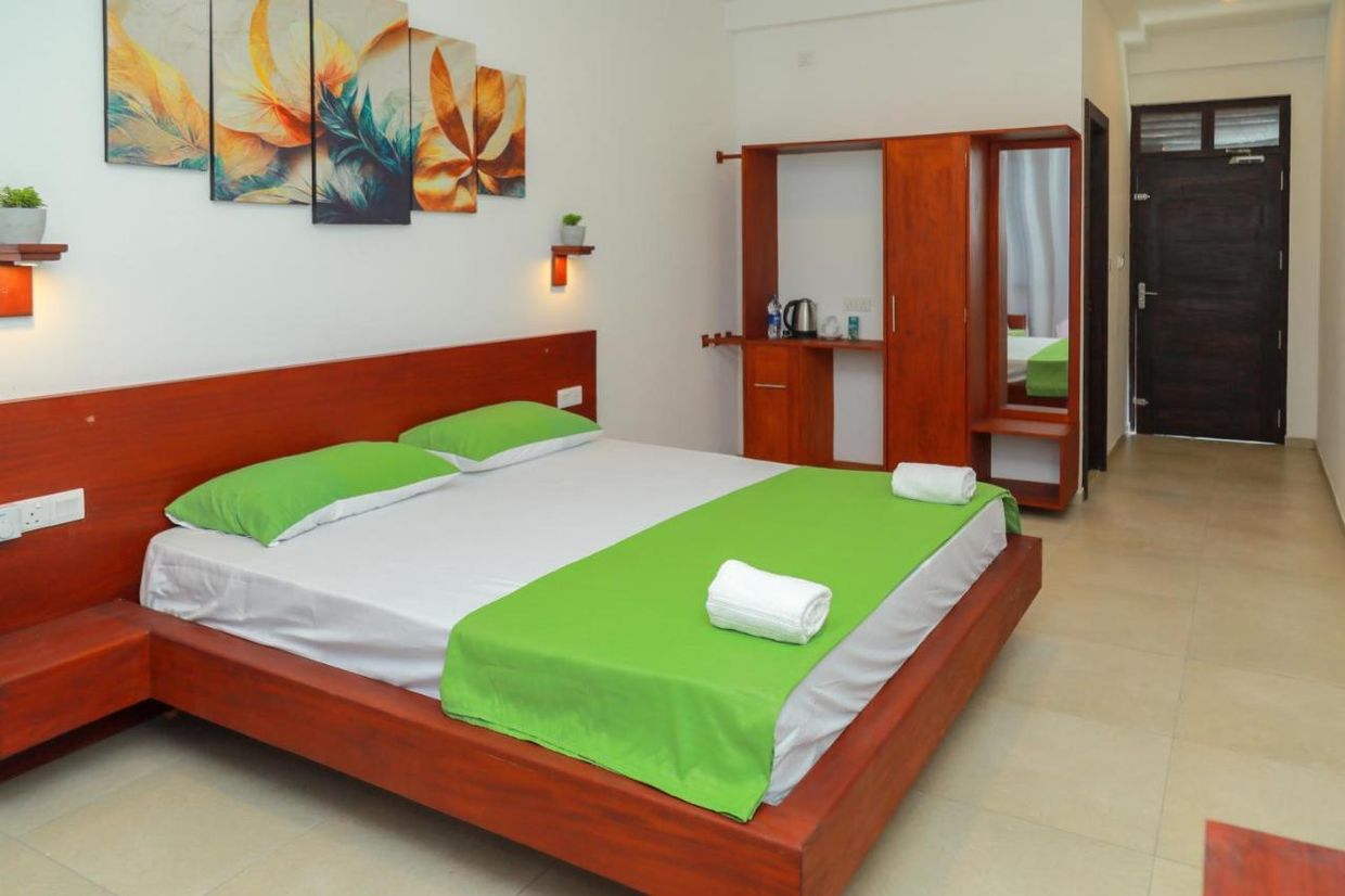 TRAVELLERS HOTEL HIKKADUWA - 10