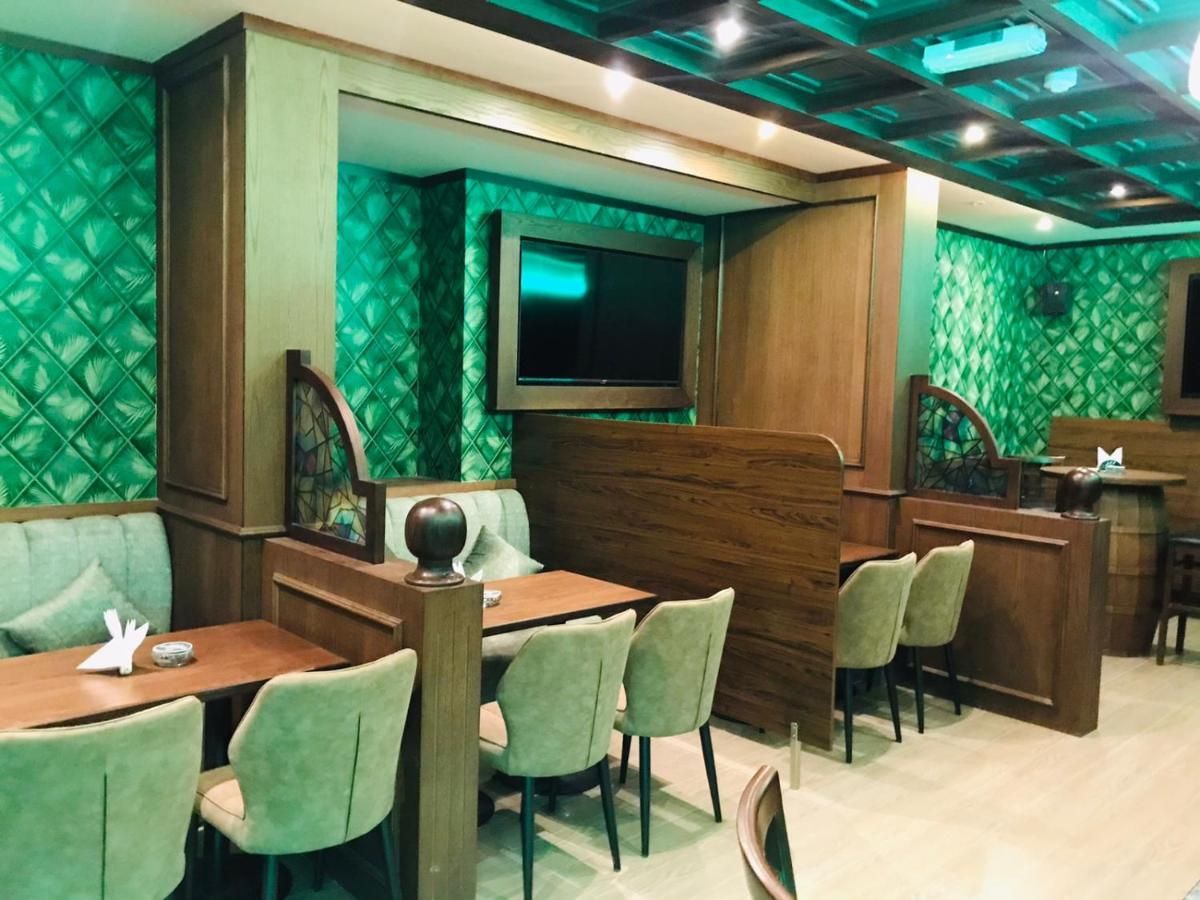 CONCORDE INN HOTEL - 10