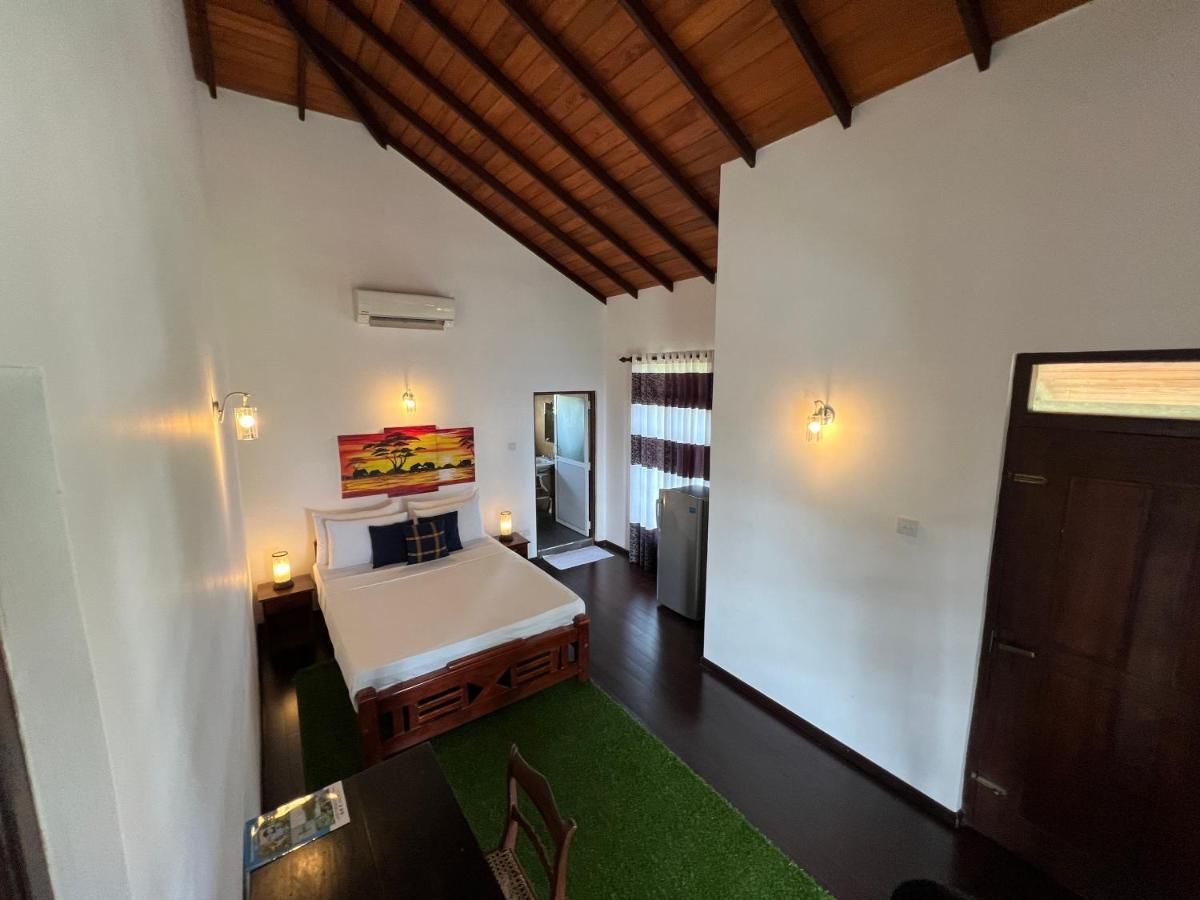 LAHIRU VILLA - 18