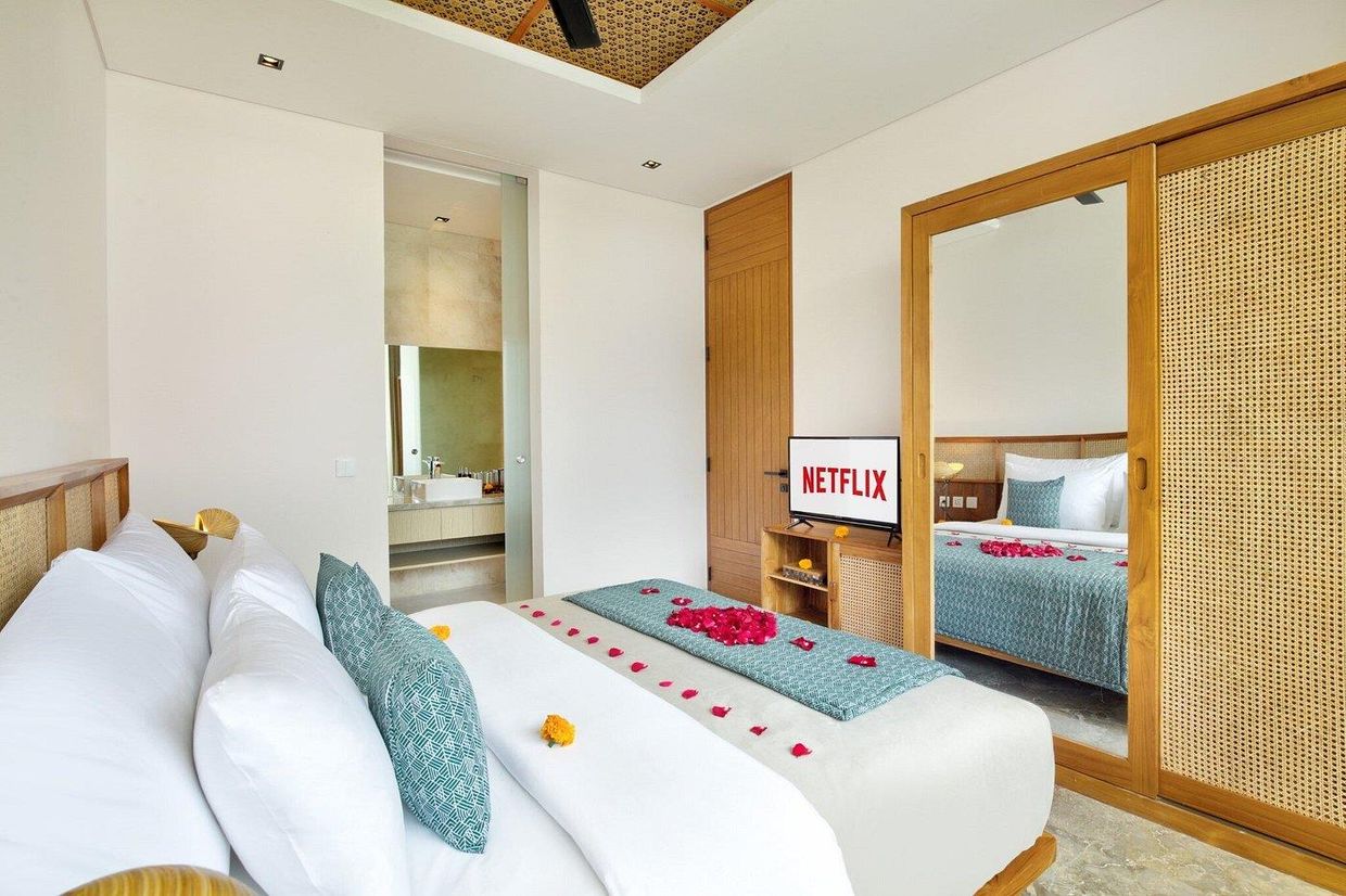 EIGHT PALMS VILLA SEMINYAK - 29